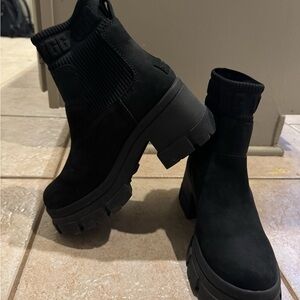 UGG Brooklyn Moxy Chelsea Boots